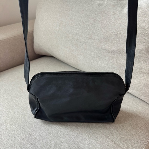 VTG Paloma Picasso Black Leather Gold Tone Metal Signature Shoulder Bag Handbag